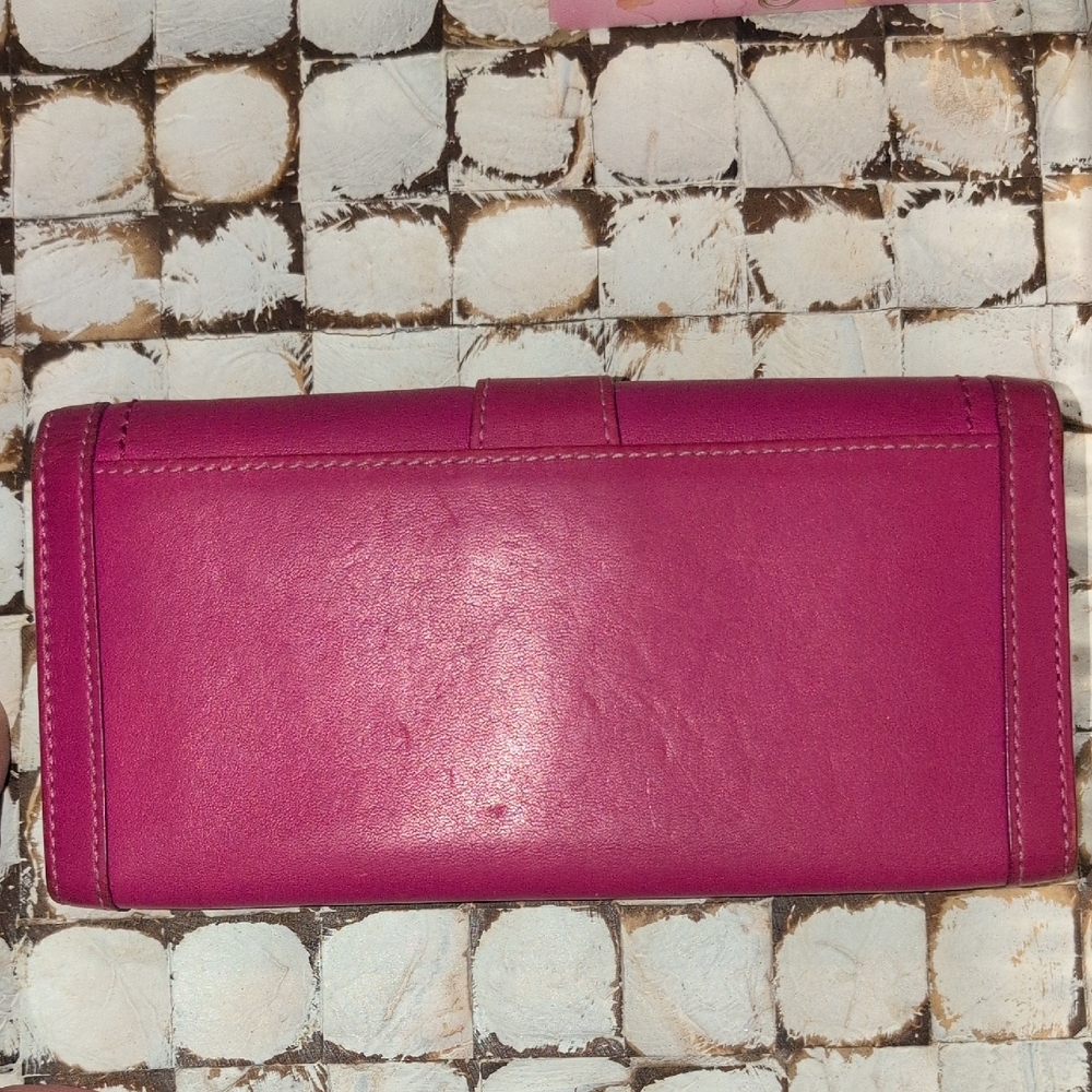 Coach Vintage Soho Buckle Leather Wallet. For lulueen - Picture 7 of 10